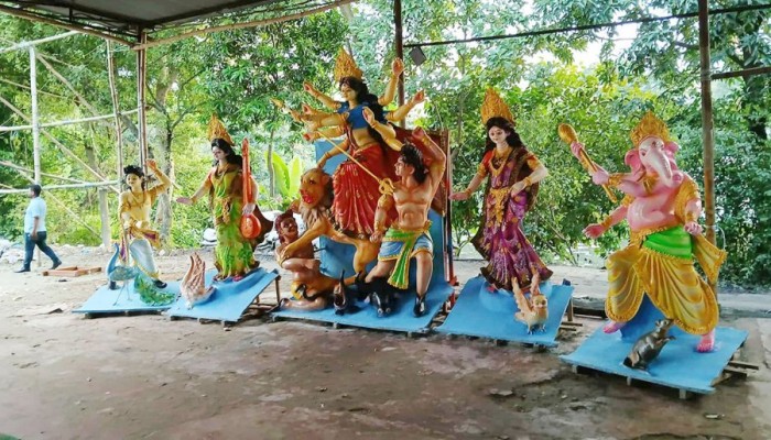 দুর্গোৎসবের জন্য প্রস্তুত রাজধানীর ঐতিহ্যবাহী ৫ পূজামণ্ডপ