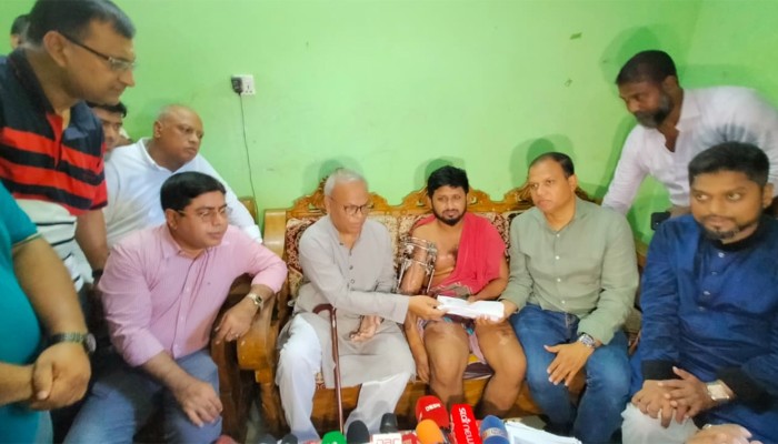 ​দোলনের চিকিৎসার দায়িত্ব নিলেন তারেক রহমান