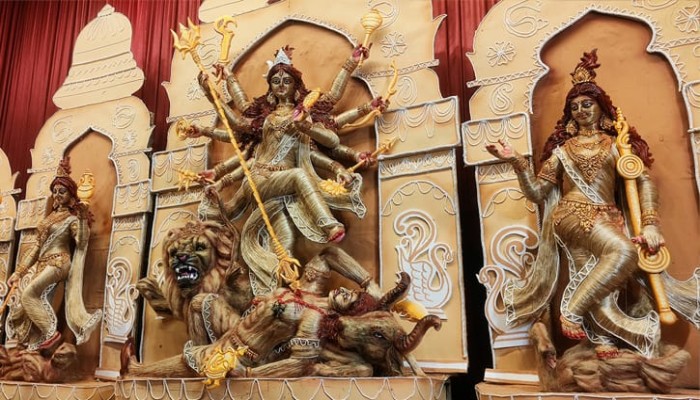 ​শারদীয় দুর্গোৎসবের মহাষষ্ঠী আজ