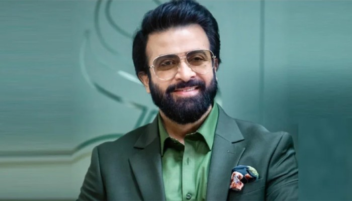 ​নতুন লুকে নজর কাড়ছেন শাকিব