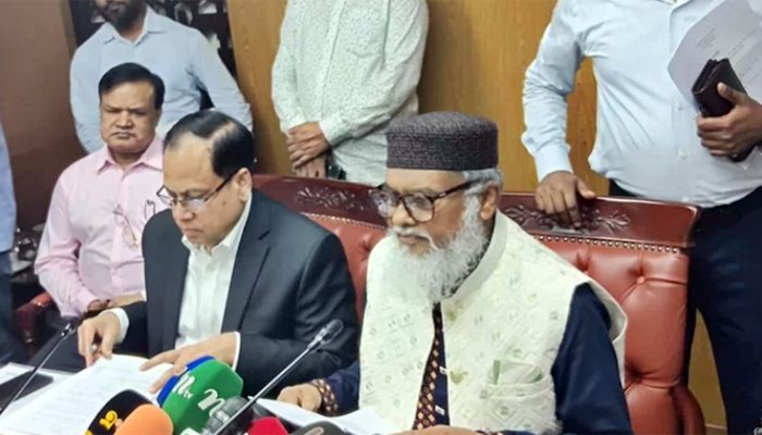 হজের ৩ প্যাকেজ ঘোষণা: সর্বনিম্ন খরচ ৪ লাখ ৬৭ হাজার