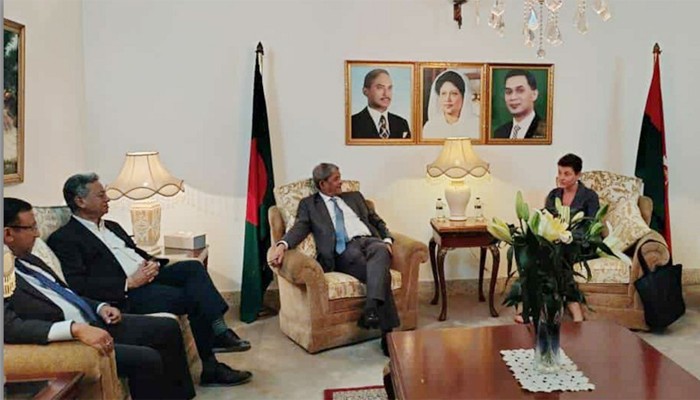 ​মির্জা ফখরুলের সঙ্গে জাতিসংঘের গোয়েন লুইসের বৈঠক