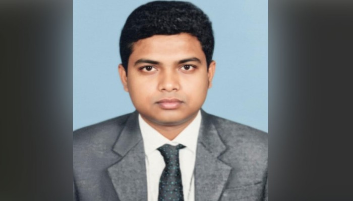 অভিনব কায়দায় এক কোটি ৩০ লাখ নিয়ে চম্পট