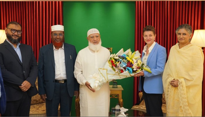 ​জামায়াত আমিরের সঙ্গে গোয়েন লুইসের সাক্ষাৎ