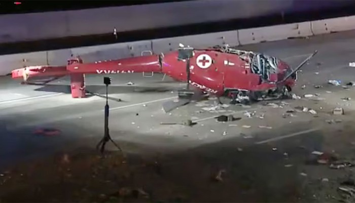 ​সড়কে আছড়ে পড়ল হেলিকপ্টার