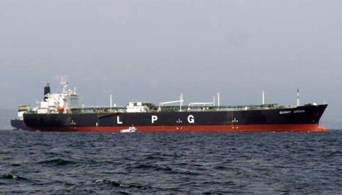 এবার বাংলাদেশে এলপিজিবাহী জাহাজে যুক্তরাষ্ট্রের নিষেধাজ্ঞা