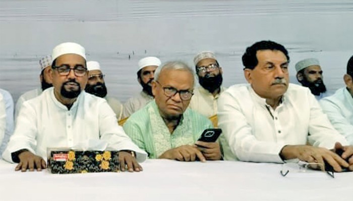 ​জামায়াতসহ কিছু দল নির্বাচন পেছাতে চায় : রিজভী