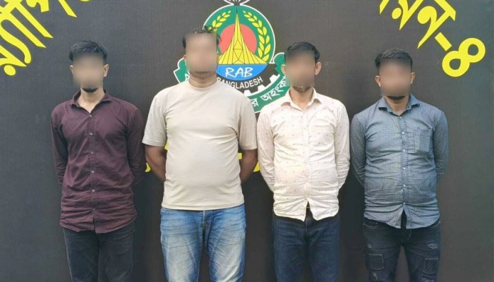 ​তরুণীদের বিদেশ নিয়ে যৌনপল্লীতে বিক্রি চক্রের ৪ সদস্য গ্রেপ্তার
