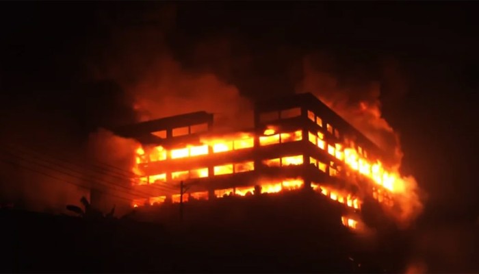 ​নিয়ন্ত্রণে আসেনি চট্টগ্রামের আগুন