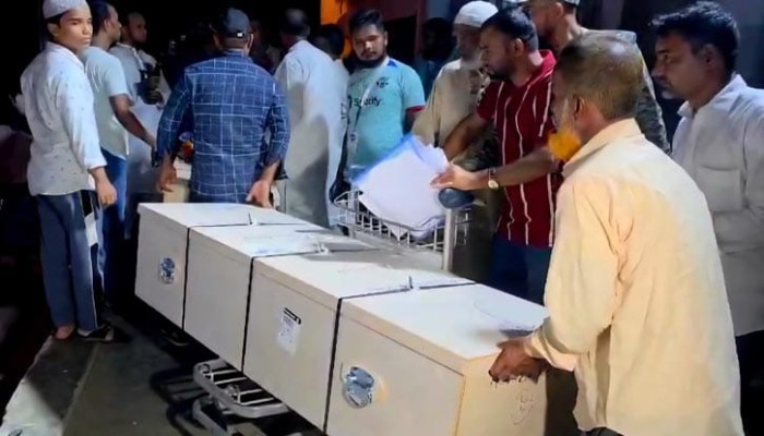 ​ওমান থেকে ফিরল ৭ প্রবাসীর মরদেহ, জানাজা আজ