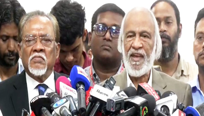 ​নির্বাচনের দিনই গণভোটে অটল বিএনপি : মঈন খান