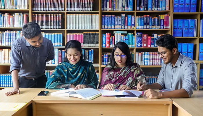 ​চাকরির সন্ধানে বিশ্বের ১২০ কোটি তরুণ: বিশ্বব্যাংক প্রেসিডেন্ট