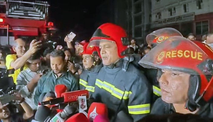 ​মিরপুরে আগুনের সূত্র এখনো নিশ্চিত নয় ফায়ার সার্ভিস