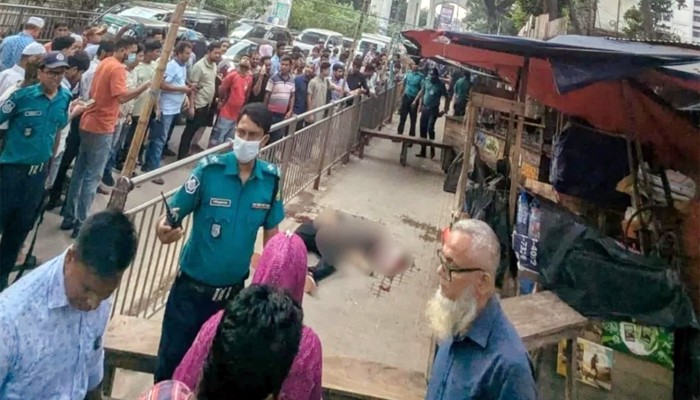 ​মেট্রোরেলের বিয়ারিং প্যাড পড়ে পথচারী নিহত, চলাচল বন্ধ