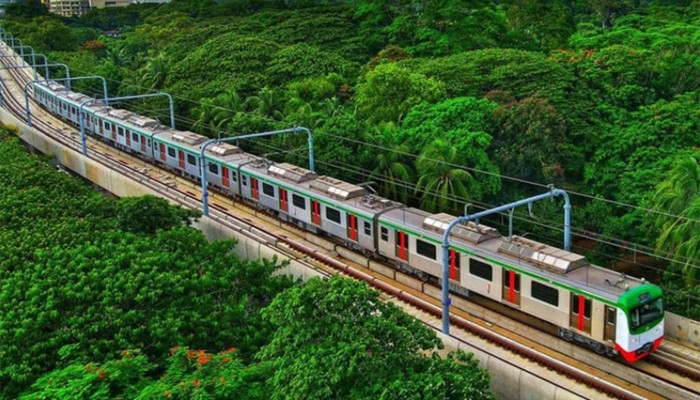 ​উত্তরা-আগারগাঁও রুটে মেট্রোরেল চলাচল শুরু