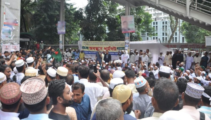 ​যমুনা অভিমুখে ইবতেদায়ি শিক্ষকদের লংমার্চের ঘোষণা