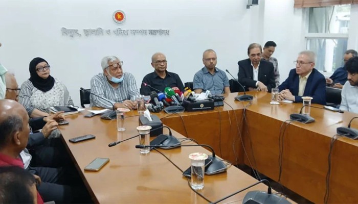 আদানিসহ অধিকাংশ বিদ্যুৎ চুক্তিতে বড় ধরনের দুর্নীতি করেছে আ.লীগ সরকার