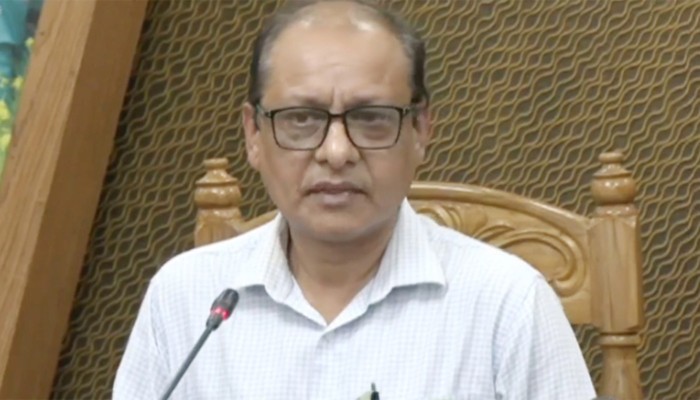 বিদ্যালয়ে পড়াশোনা বিঘ্নিত হলে কঠোর ব্যবস্থা: প্রাথমিক শিক্ষা উপদেষ্টা