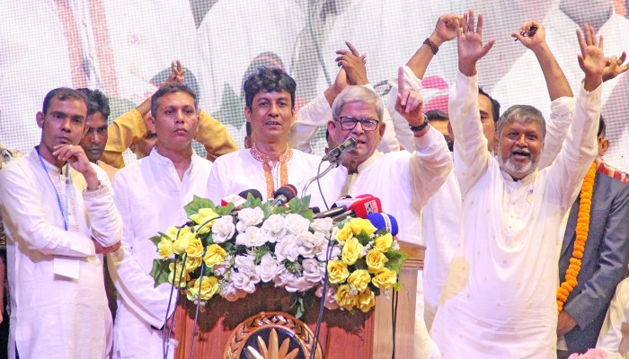 ​হিন্দু-মুসলমান ভাই ভাই, ধানের শীষে ভোট চাই: মির্জা ফখরুল