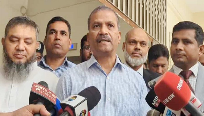 ফেব্রুয়ারিতে নির্বাচন আয়োজনে সরকার বদ্ধপরিকর: আইন উপদেষ্টা