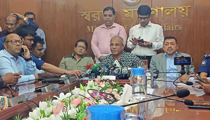 ​সেনা সদস্যরা মাঠেই থাকবেন : স্বরাষ্ট্র উপদেষ্টা