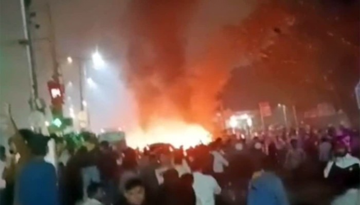 ​দিল্লির লাল কেল্লার কাছে গাড়িতে বিস্ফোরণ, নিহত ৮