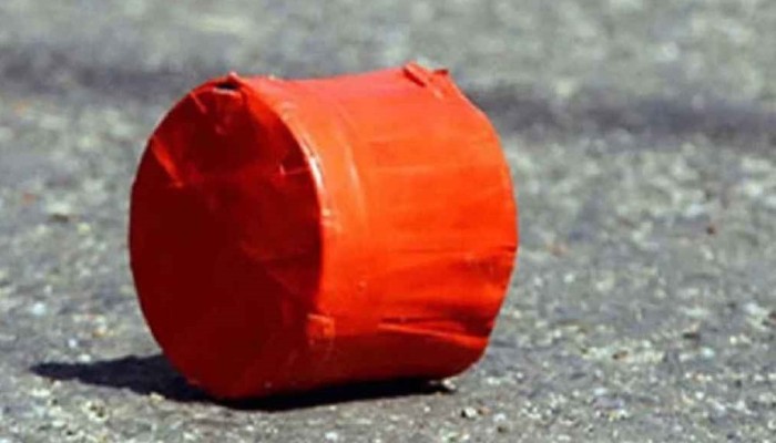 ​এবার ঢাকার এক স্কুলে ককটেল নিক্ষেপ