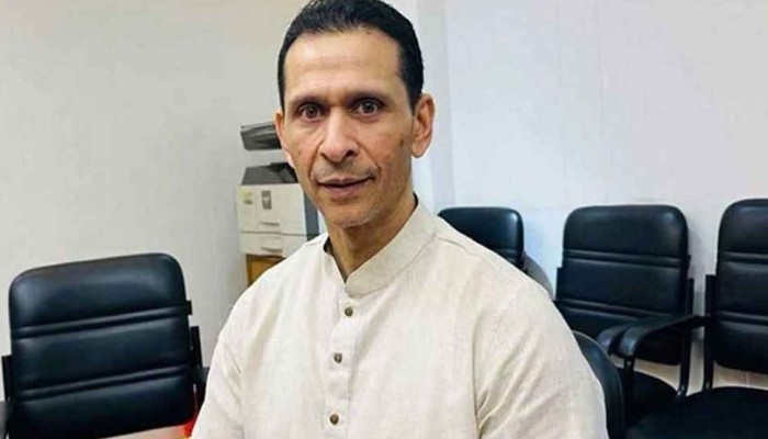 ​আ.লীগের হাইকমান্ডকে ইঙ্গিত করে সোহেল তাজের স্ট্যাটাস