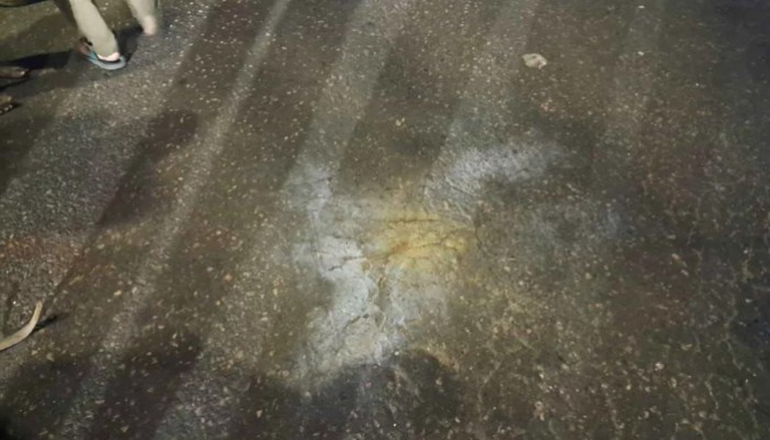 ​রাতে গুলিস্তানে একাধিক ককটেল বিস্ফোরণ