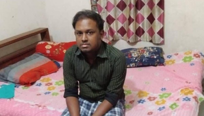 ​মাদারীপুরের হোটেল থেকে বাংলাদেশ ব্যাংকের উপ-পরিচালক উদ্ধার