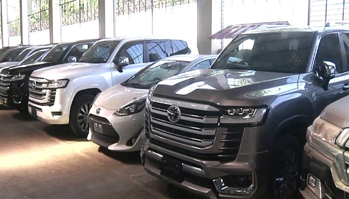 ​দ্বাদশ সংসদের এমপিদের অখালাস ৩১টি গাড়ি জনপ্রশাসন মন্ত্রণালয়ে হস্তান্তর