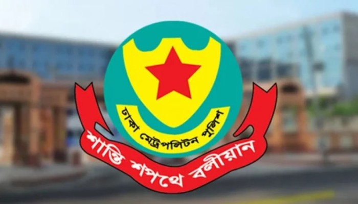 পুলিশের গাড়িতে ও উত্তরায় মাইক্রোবাসে আগুন যান্ত্রিক ত্রুটির কারণে: ডিএমপি