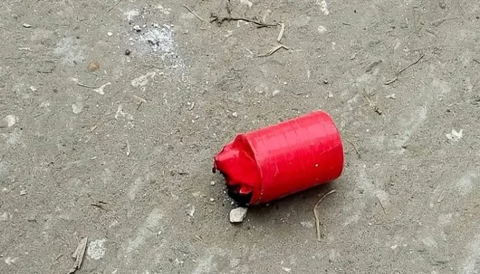 রাজধানীতে ককটেল বিস্ফোরণে পথচারী আহত