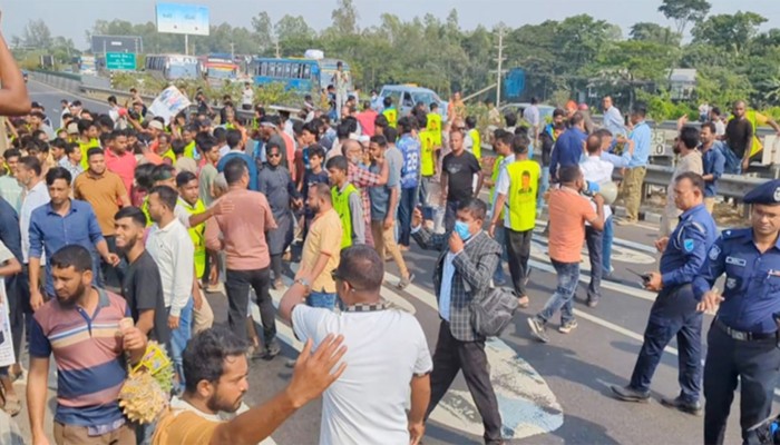 ​বিএনপির মনোনয়ন পুনর্বিবেচনার দাবিতে মহাসড়ক অবরোধ