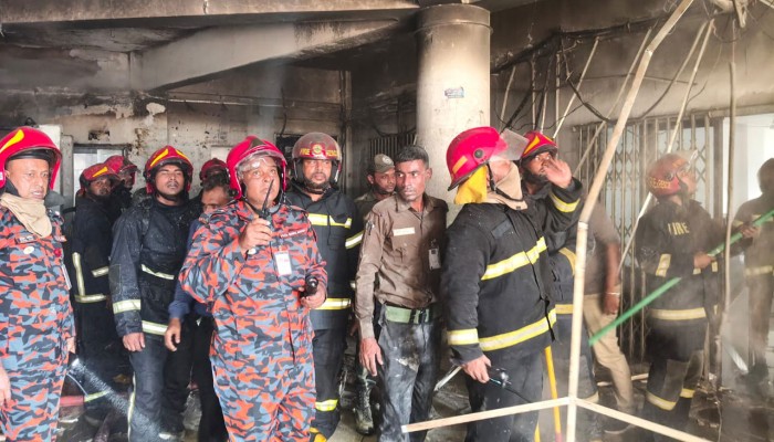 ​শাহবাগে বিএমইউয়ের আগুন নিয়ন্ত্রণে