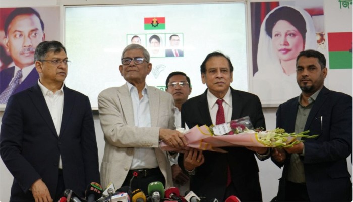 ​বিএনপিতে আনুষ্ঠানিকভাবে যোগ দিয়ে যা বললেন রেজা কিবরিয়া