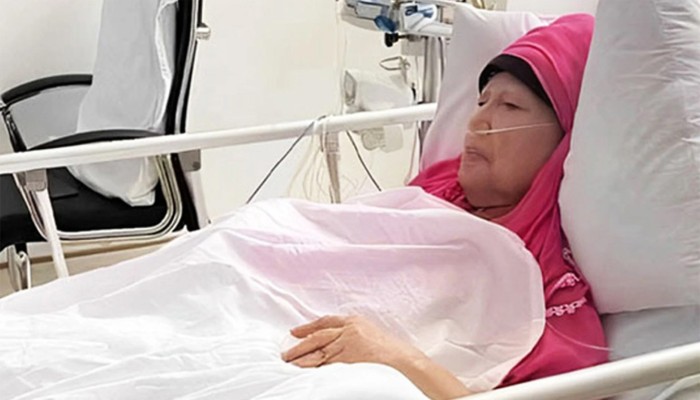 খালেদা জিয়ার চিকিৎসায় ঢাকায় ৫ বিদেশি চিকিৎসক