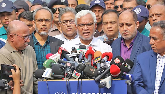 ডাক্তারদের চিকিৎসা গ্রহণ করতে পারছেন খালেদা জিয়া : ডা. জাহিদ