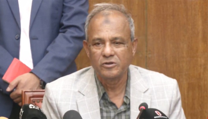 ​বাংলাদেশে কারো নিরাপত্তার শঙ্কা নেই : স্বরাষ্ট্র উপদেষ্টা