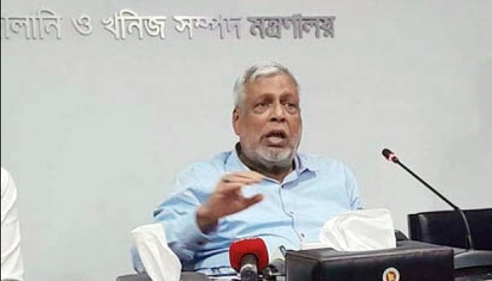 ​সৌর বিদ্যুৎ কেন্দ্রের শুল্ক কমানোয় বছরে ৪২০ কোটি টাকা সাশ্রয় হবে: উপদেষ্টা