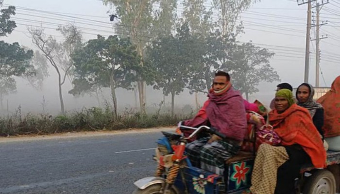 ১০ ডিগ্রির নিচে নামলো তাপমাত্রা, হাড়কাঁপানো শীতে জর্জরিত জনপদ