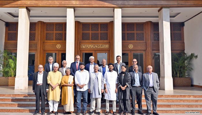 ​আসিফ-মাহফুজের সম্মানে প্রধান উপদেষ্টার মধ্যাহ্নভোজ