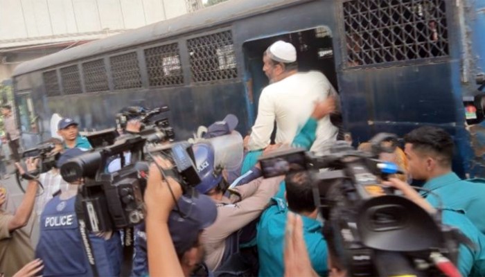 ​সচিবালয়ে সমাবেশ থেকে পুলিশ হেফাজতে ৪, নিরাপত্তা জোরদার