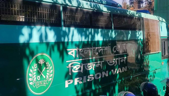 ট্রাইব্যুনালে হাজির ১৫ সেনা কর্মকর্তা, নিরাপত্তা জোরদার