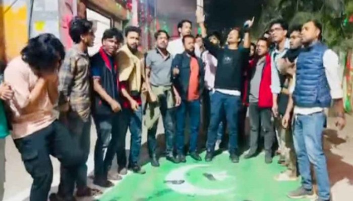 জগন্নাথ বিশ্ববিদ্যালয়ে রাতভর উত্তেজনা, ভিসি-প্রক্টর অবরুদ্ধ