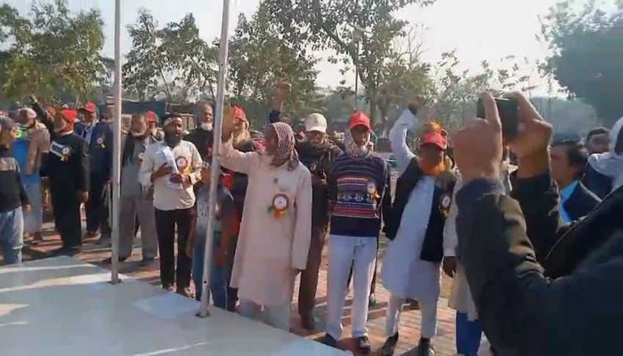 ঈশ্বরদী বিজয়স্তম্ভে ‘জয় বাংলা’ স্লোগান, উত্তেজনা