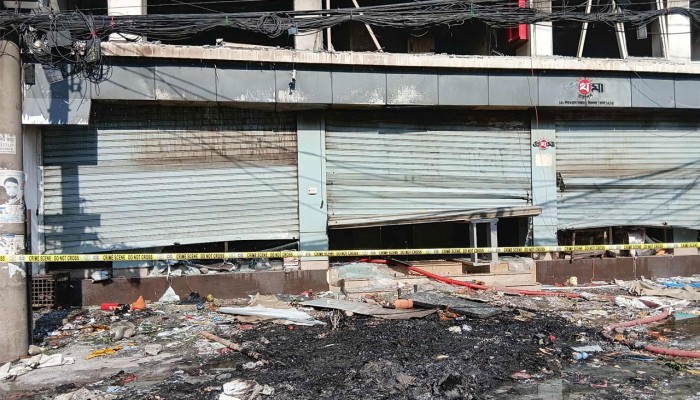 প্রথম আলোর কার্যালয় এখন পুলিশের ‘ক্রাইম সিন’