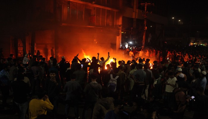 ওসমান হাদির মৃত্যু পরবর্তী অস্থিরতার খবর আন্তর্জাতিক সংবাদমাধ্যমে