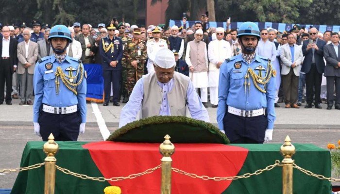 মুক্তিযুদ্ধের উপ-সেনাপতিকে রাষ্ট্রীয় মর্যাদায় চিরবিদায়
