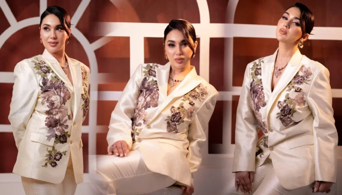 ‘তুমি যেমনটা চাও, নিজেকে তেমনভাবেই গড়েছি’